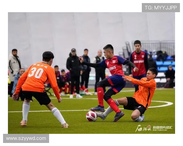 CBA新疆籍球员为本地足球队加油场面回顾 CBA新疆籍球员为本地足球队加油场面回顾